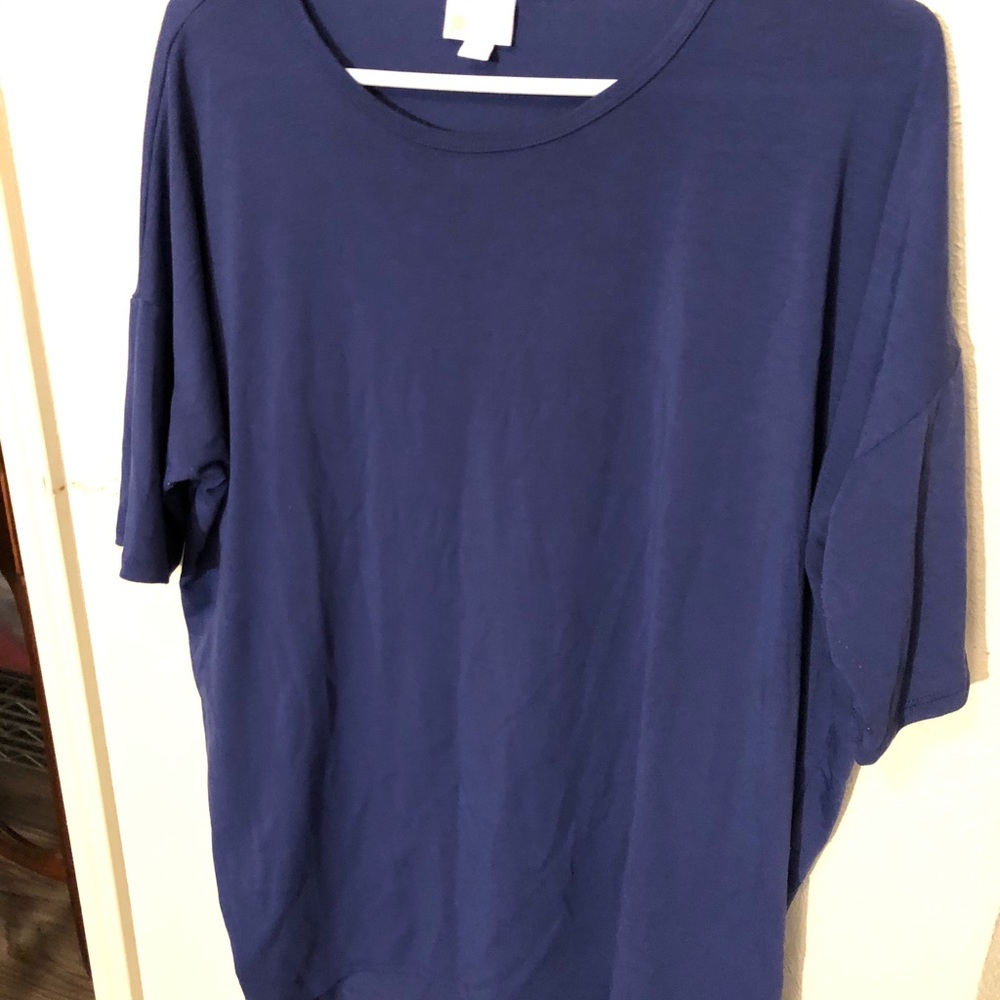 LulaRoe high low hem shirt